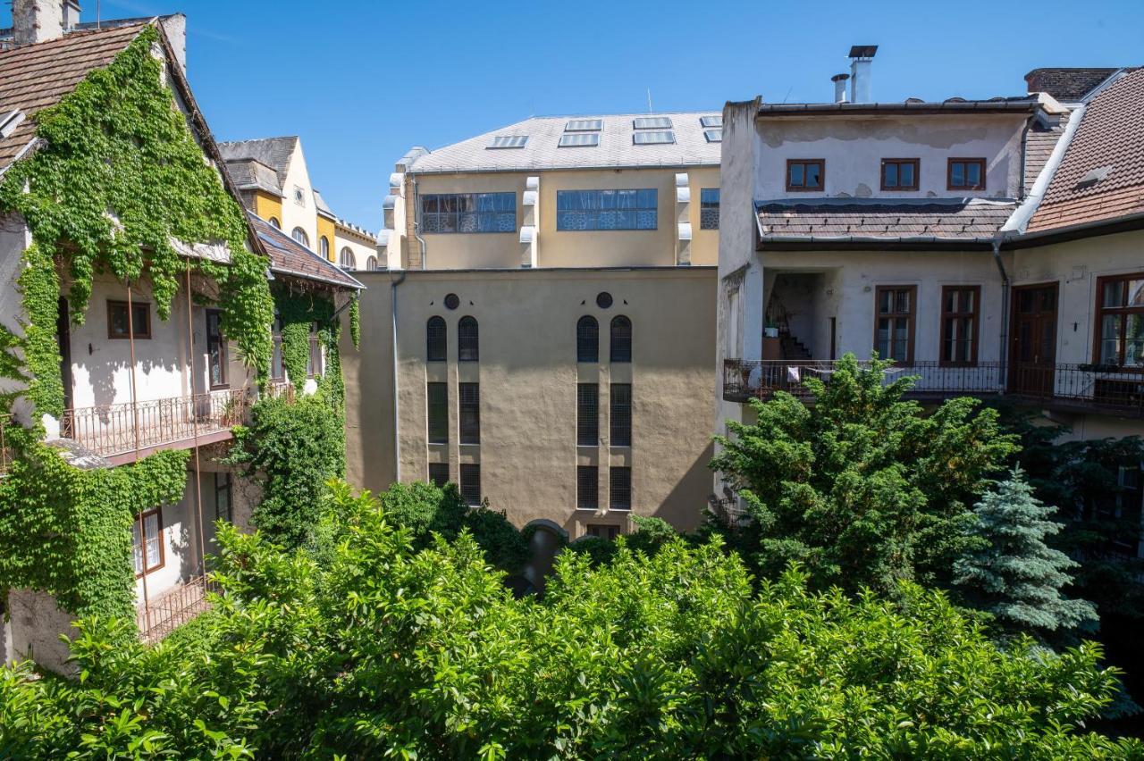 Palms Apartments Будапеща Екстериор снимка